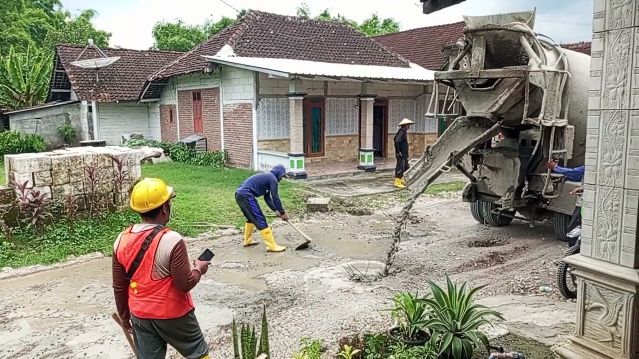 NALHAMDULILLAH PEMBANGUNAN JALAN DUSUN BRABUAN PANDANTOYO TEMAYANG SUDAH DI MULAI PENGECORAN 👷🏻‍♂️