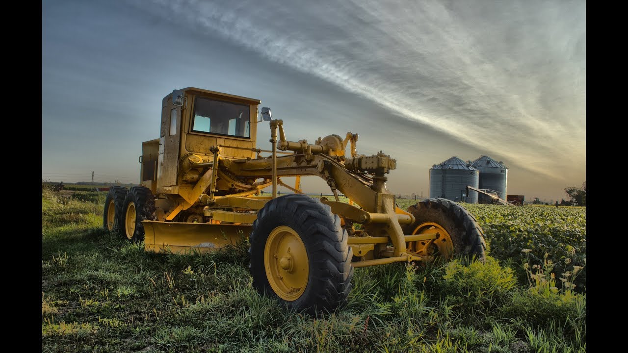 1950s Caterpillar Model 12 Road Grader Cold Start