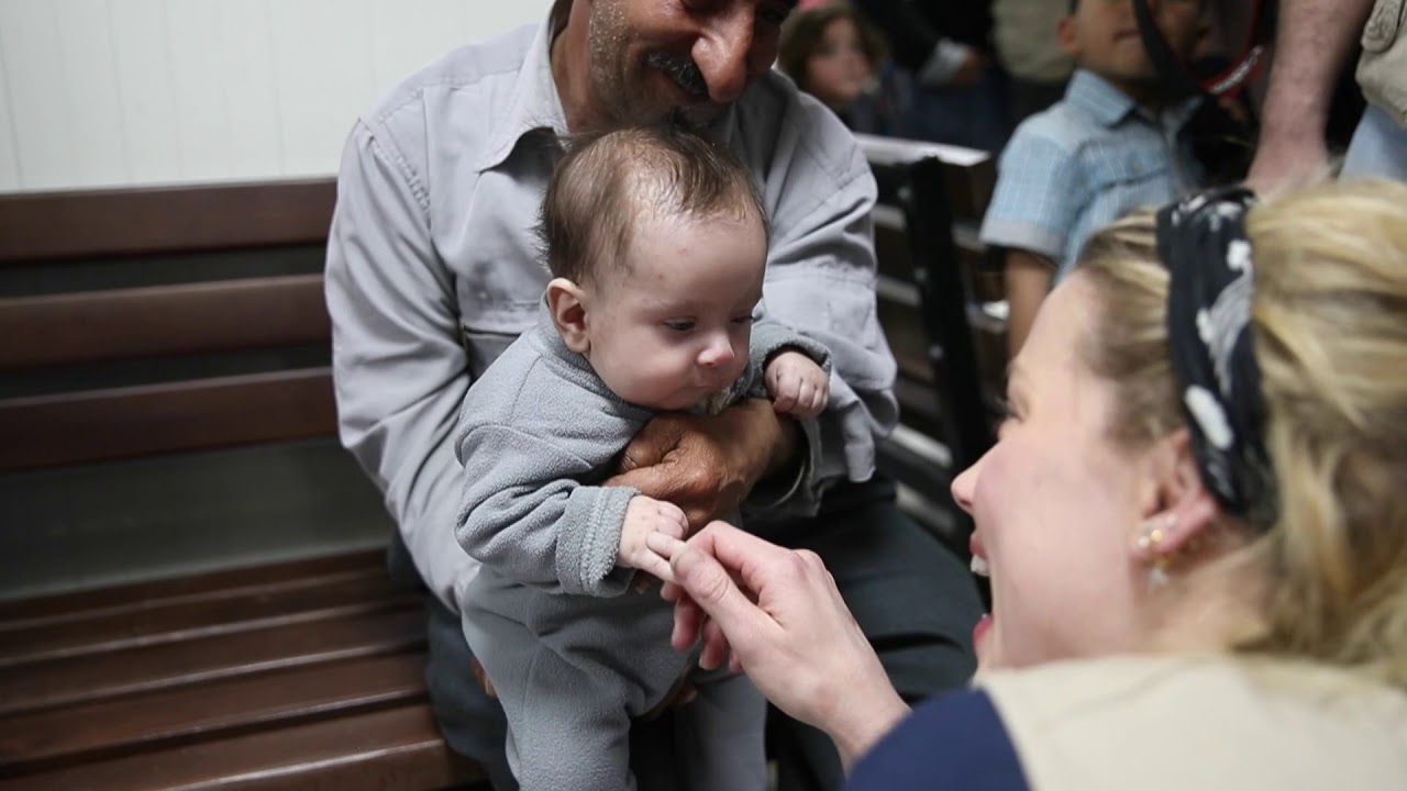 Amber Heard Visits Jordan's Zaatari Refugee Camp with SAMS