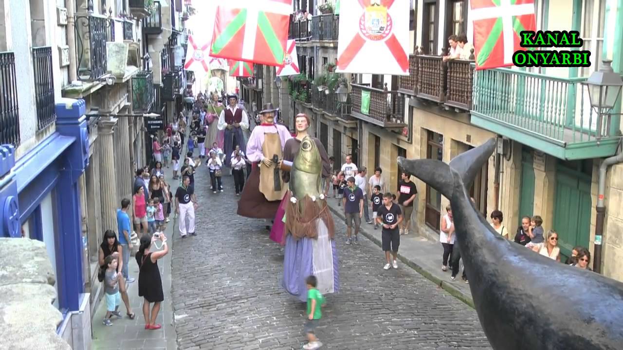 GIGANTES Y CABEZUDOS