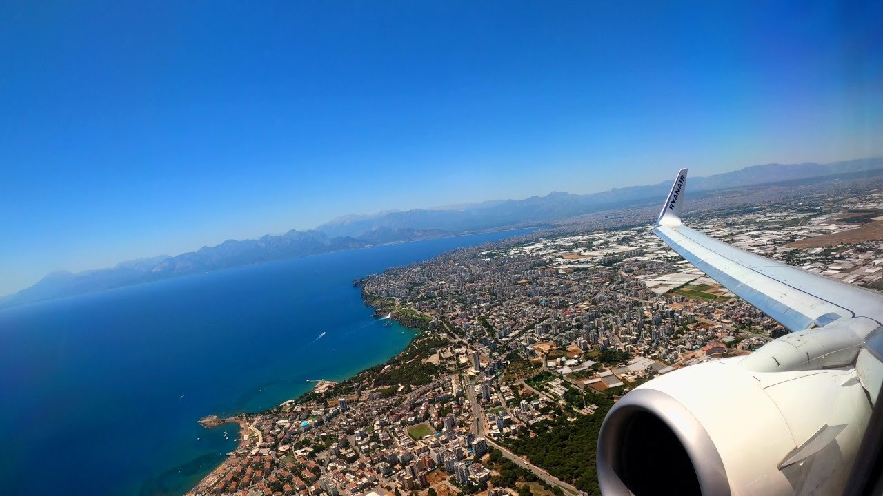 Beautiful CFM56 engine sound | Ryanair 737-800 takeoff from Antalya | 2.7K