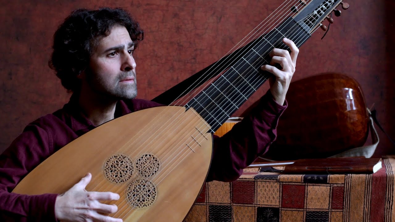 François Couperin: Les Barricades Mystérieuses on Theorbo