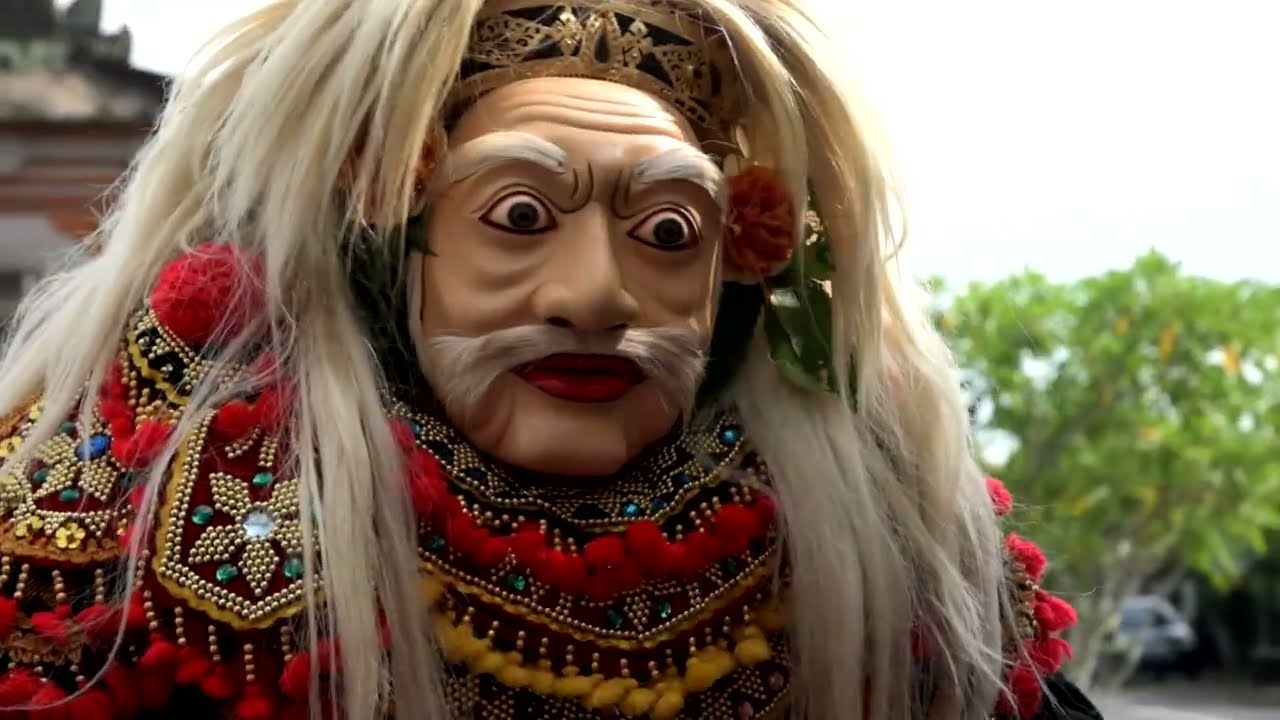 Karya Melaspas Pura Dadia Gusti Wayahan Kelambu