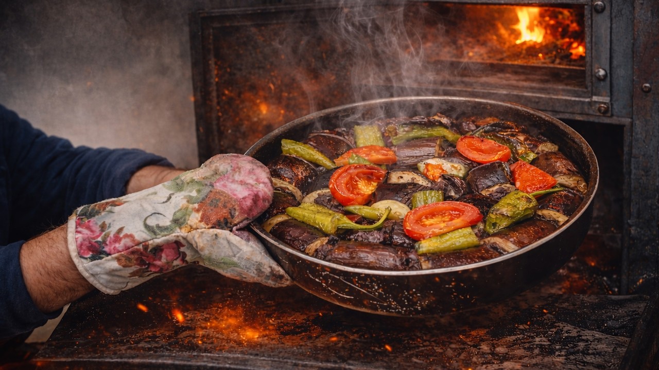 TÜM GÜN ÇALIŞTIK AMA DEĞDİ! Kuzine Ateşinde Patlıcan Kebabı 🍆