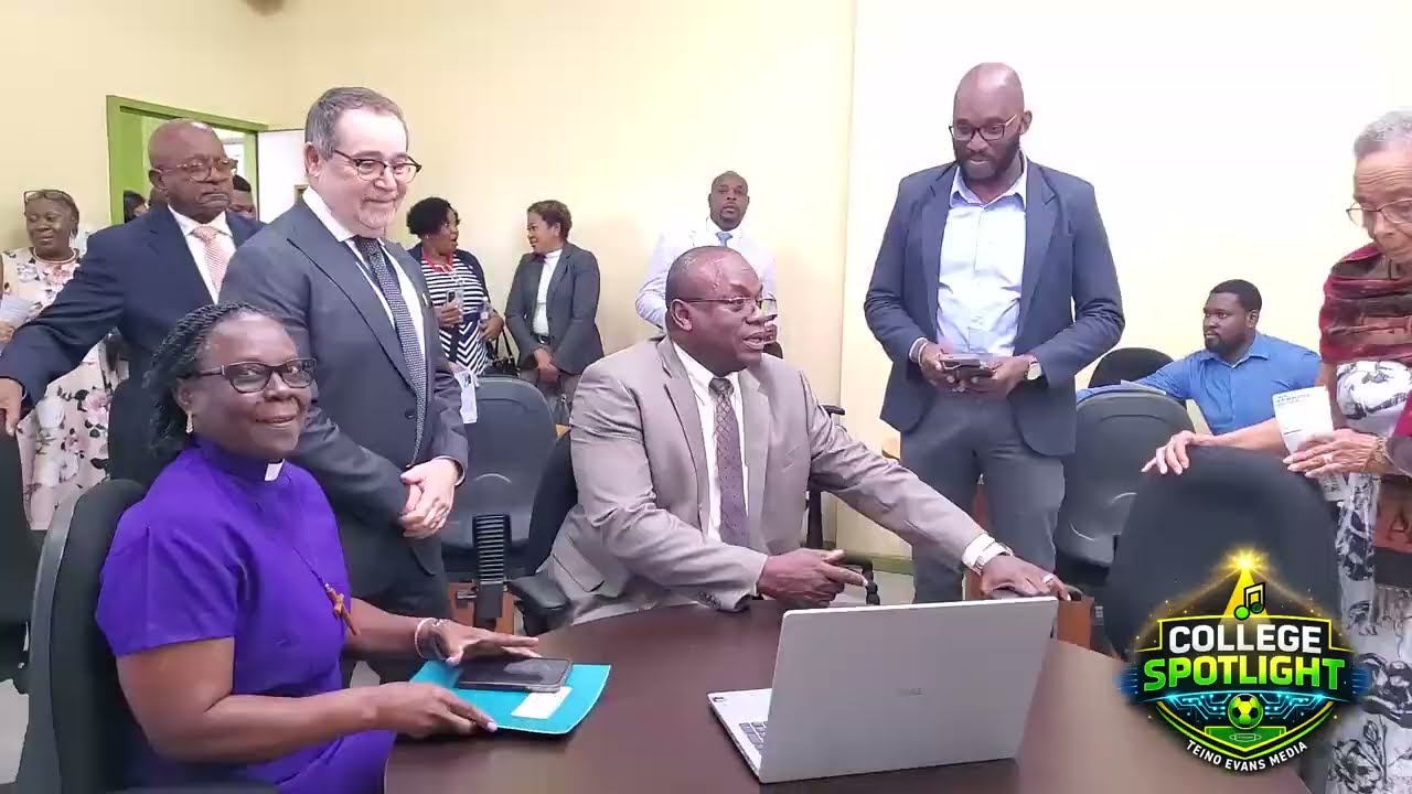 Excelsior Community College Launches Smart Classrooms for AI Training | College Highlight