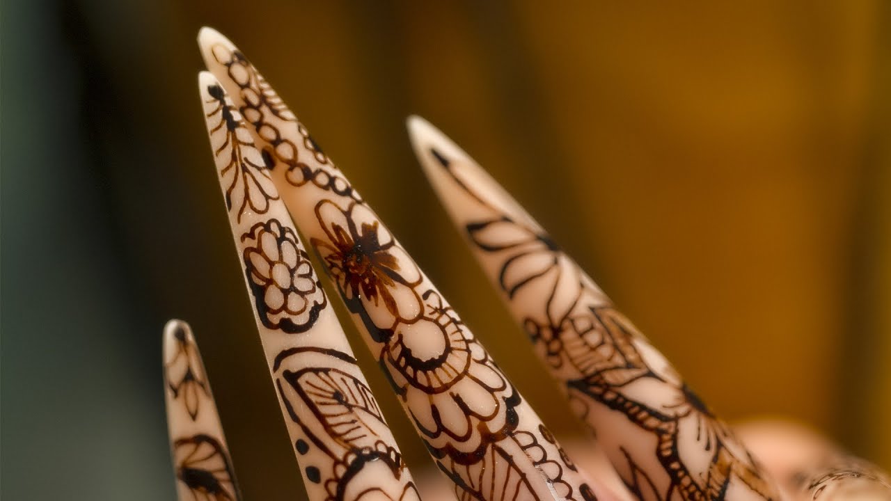Nail Art Henna on Stiletto