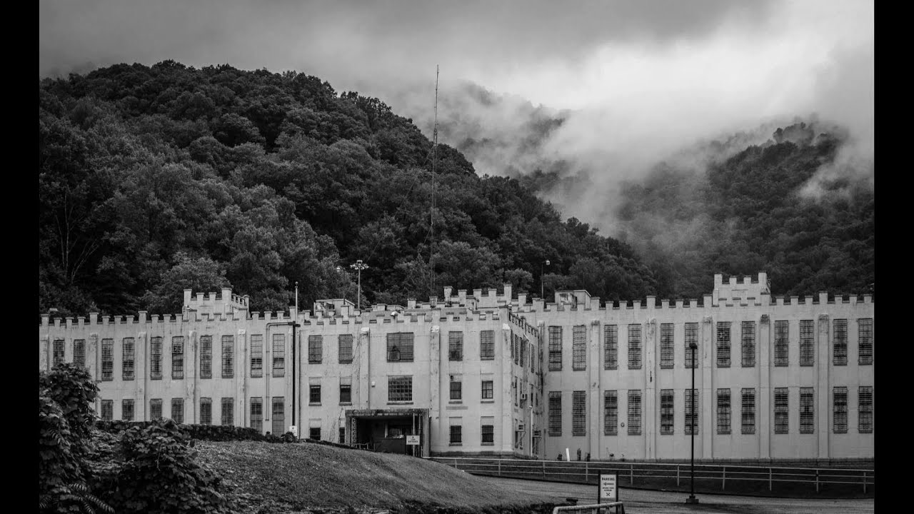 (S2, E3) Brushy Mountain State Penitentiary