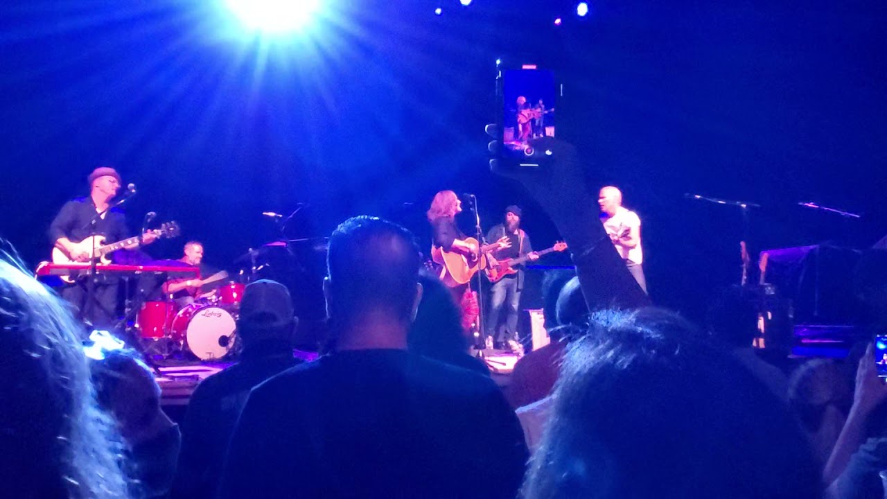 Kathleen Edwards - "Back to Me" - 09/15/2021 - Philadelphia, PA - The Met