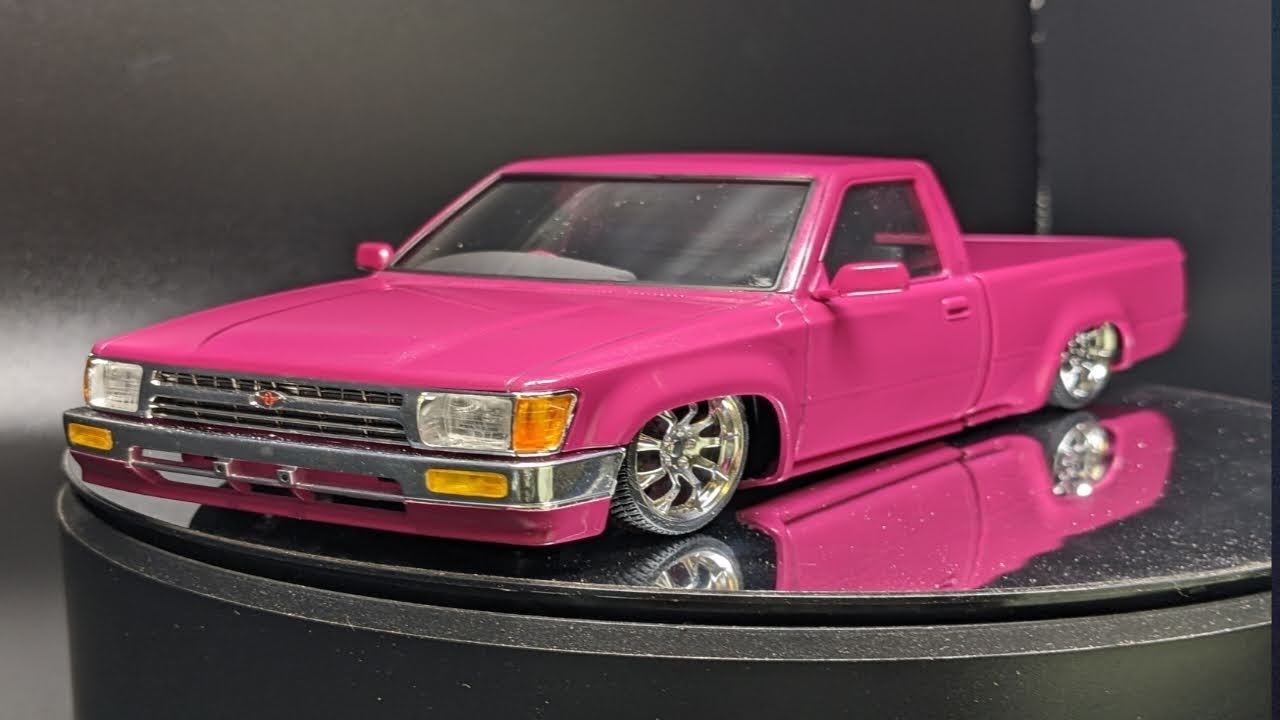 AOSHIMA 1/24 TOYOTA HILUX CUSTOM
