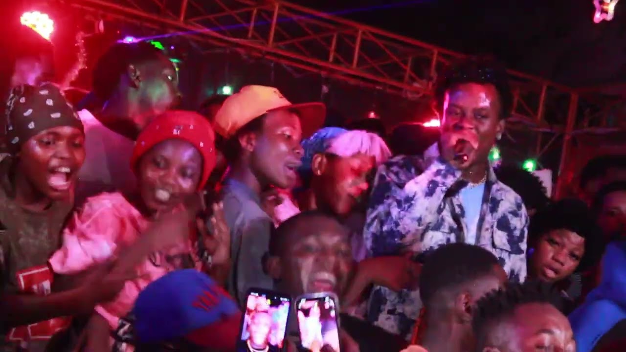MSOMALI BA MKALI SHOW LIVE TIPTOP PUB