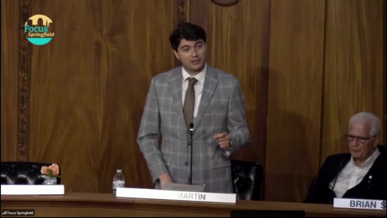 Принята резолюция об обязательном личном присутствии членов городского совета на заседаниях