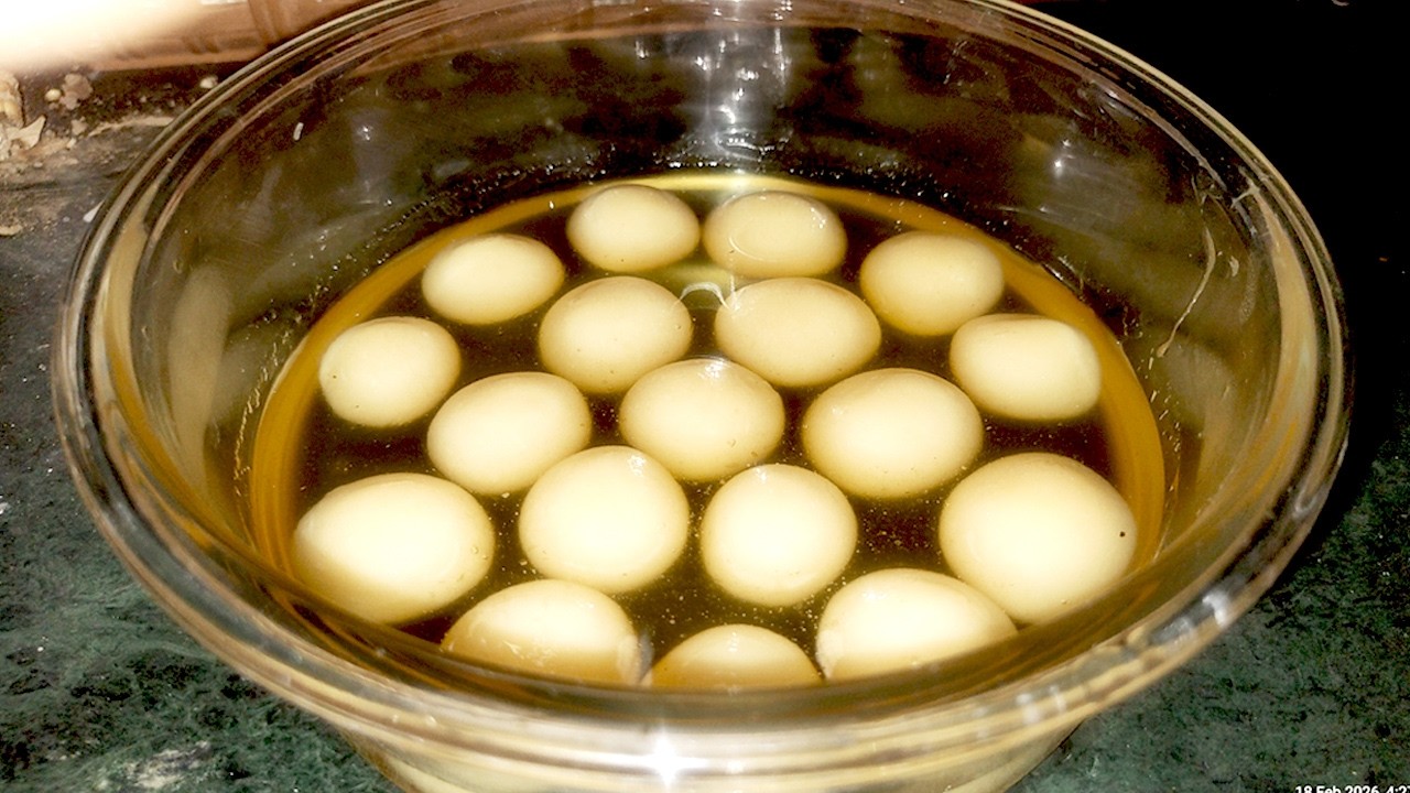 Sponge Bengali Rasgulla at Home | Soft Spongy & Juicy Rasgulla Recipe | Bengali Style Homemade Sweet