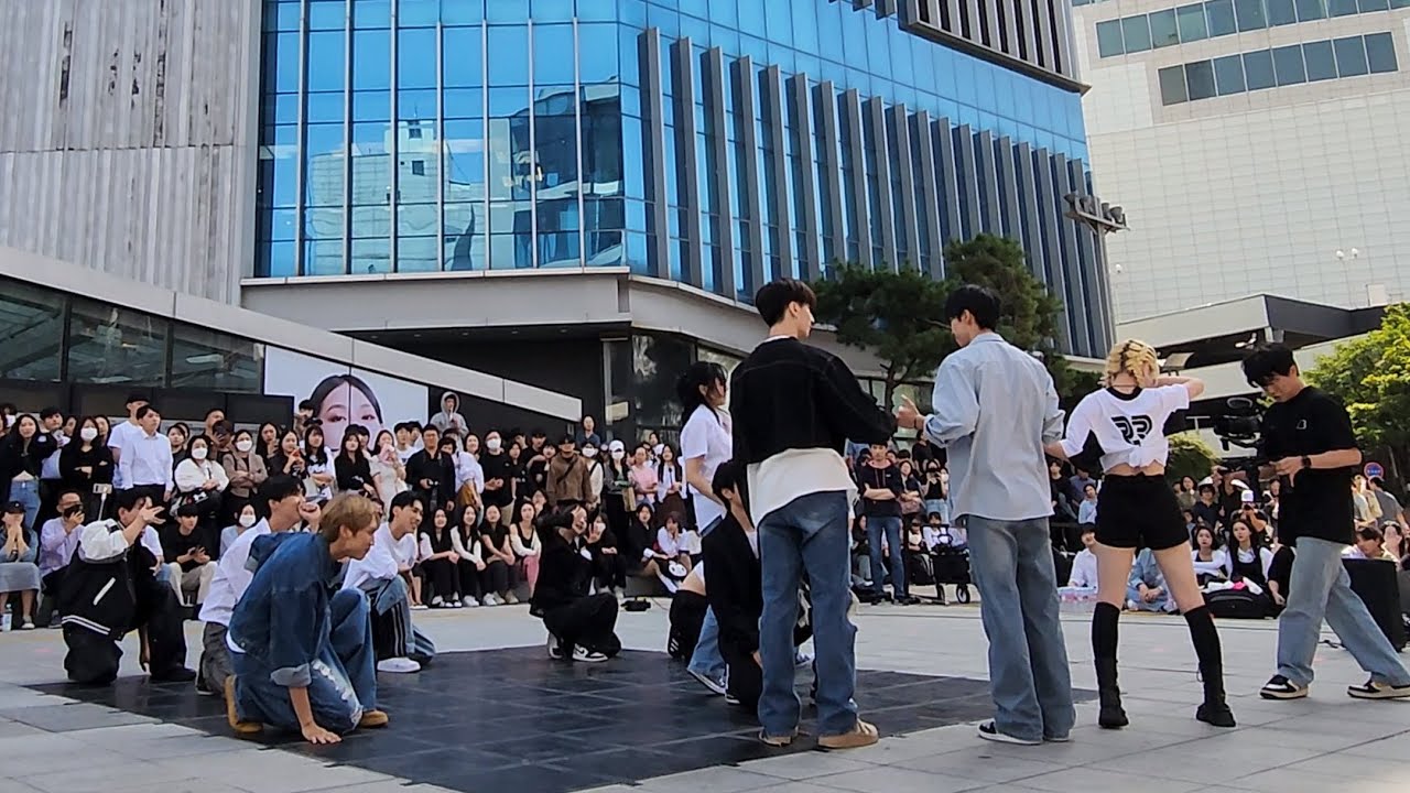 230923 ARTBEAT 아트비트 신촌스타광장 버스킹 더보이즈 (theboyz) - 립글로스(lip gloss) SIDECAM