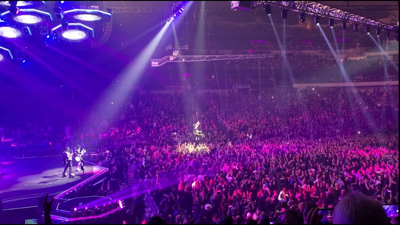 KISS "Love Gun" / "I Was Made For Lovin' You" 02.20.2019 American Airlines Center Dallas