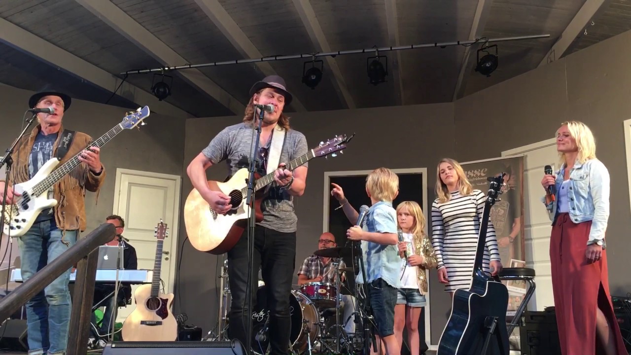 En liten fågel / Lasse & Emil & Zara - Familjen Sigfridsson