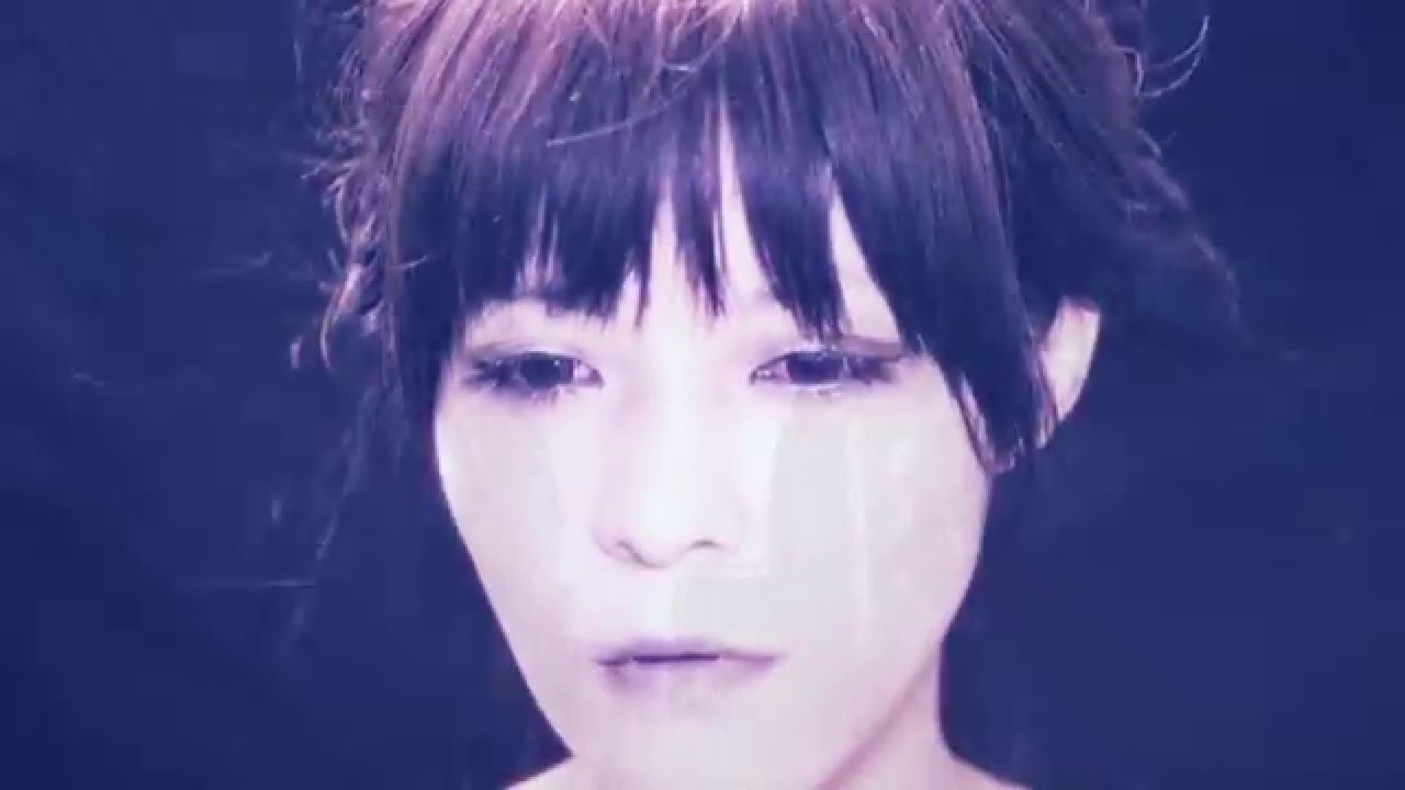 女孩與機器人 - 【Seek and Hide】 Official Music Video