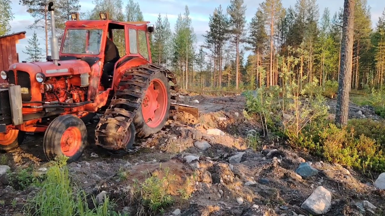 Nuhvilla puuhastelua