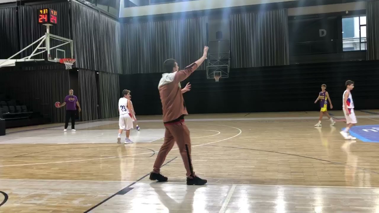 Anadolu efes x best akademi u12