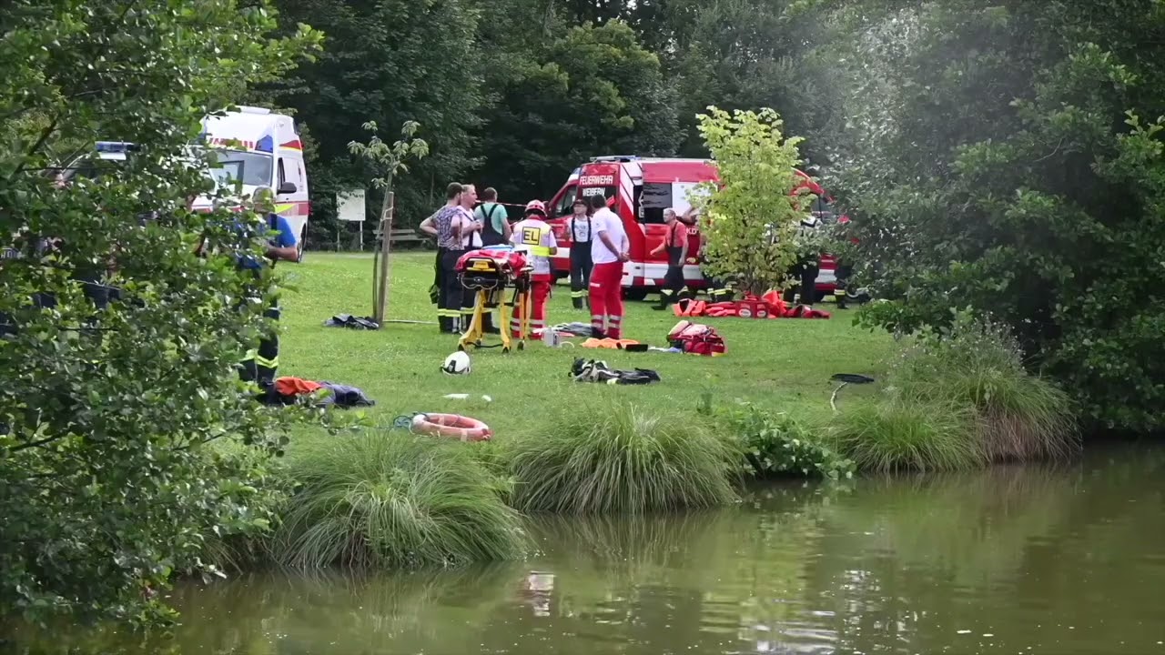 News-Clip: Suchaktion in Badesee - Schwimmer verunglückt