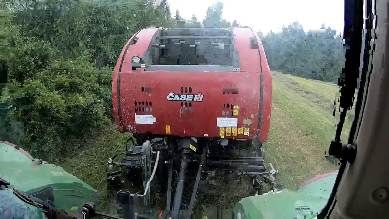 Prasowanie sianokiszonki Fendt 724 Vario Profi Plus