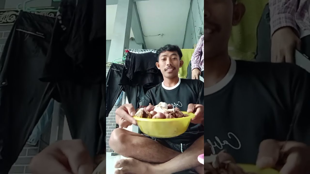 Ngupas bawang merah pagi ini 😁😂