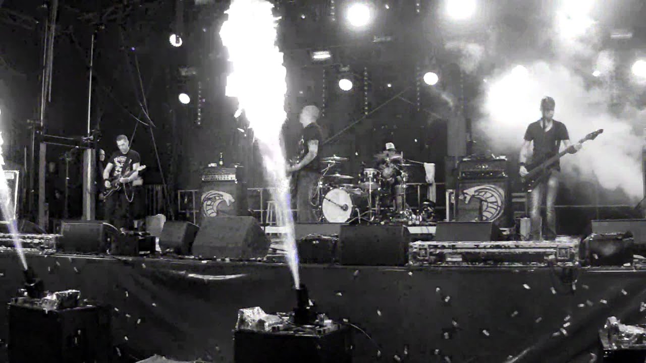 Frei.Wild - Die Welt brennt [live, 23.06.2012 Alpen Flair Natz]