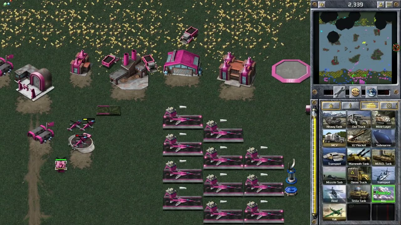 C&C Red Alert Remastered (Pro player starts crying when defeat is inevitable)