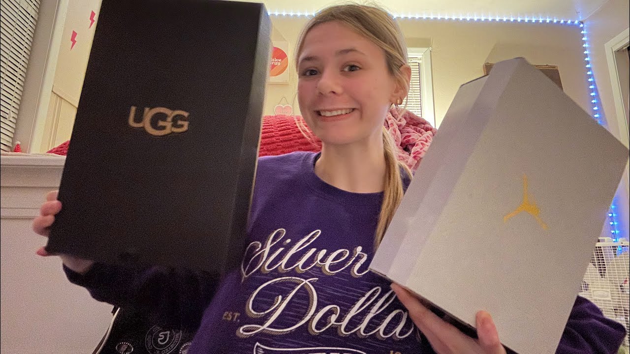 2023 Christmas Haul!!! | light gum chewing + tapping | ASMR STAR |