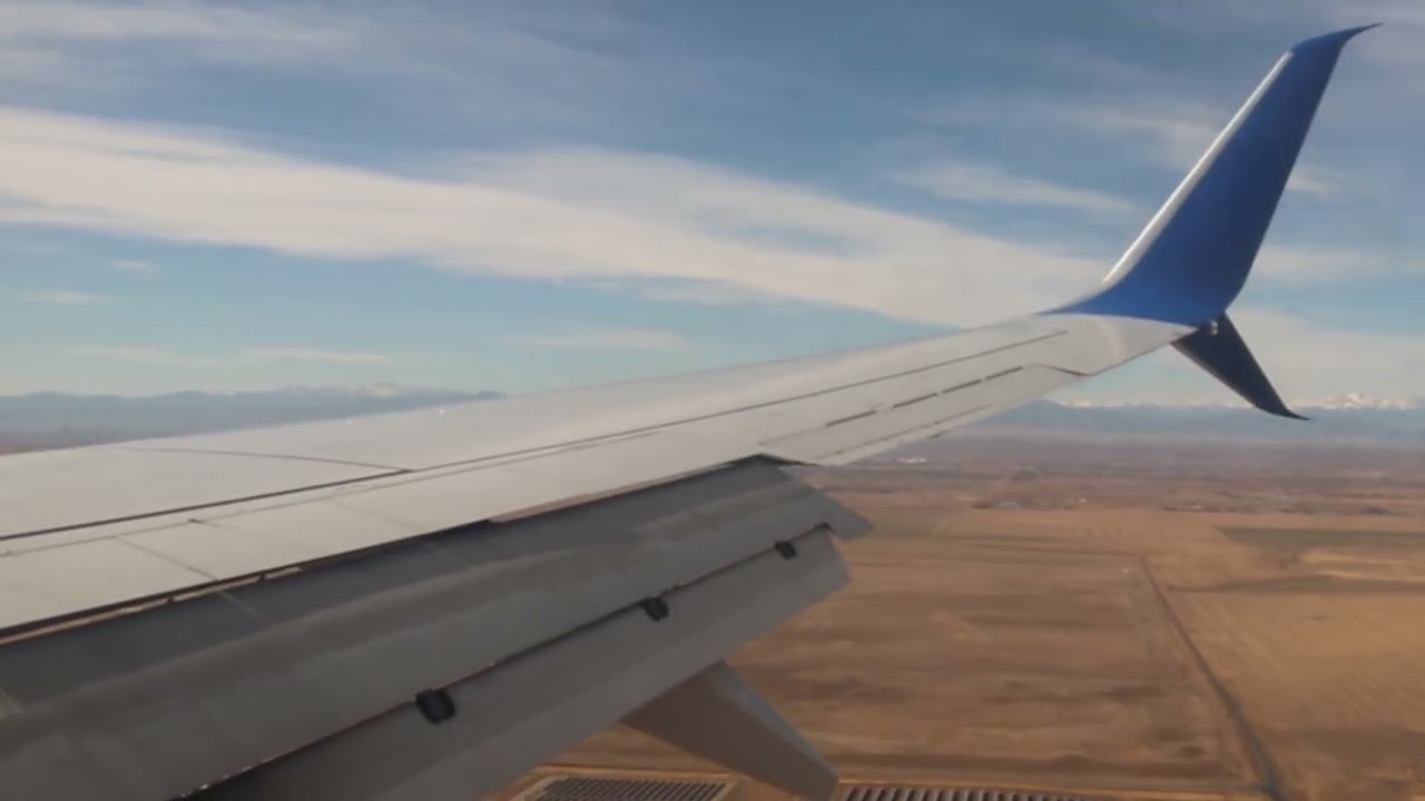 United 737-924(ER) Landing KDEN