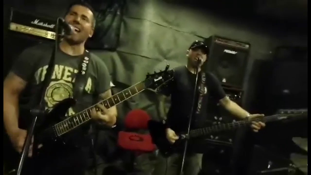 Rebellium - Fekete maszk (pr&oacute;baterem)