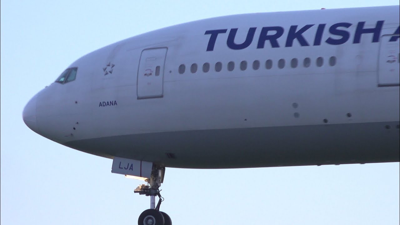 Turkish Airlines Boeing 777-300ER TC-LJA Landing at NRT 16L