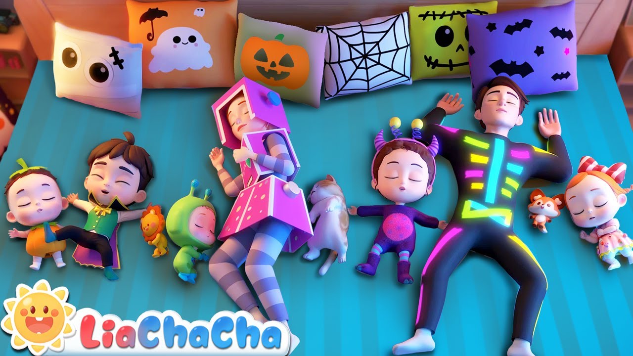 Ten in the Bed (Halloween Version) | EP109 | Kids Songs & Nursery Rhymes | LiaChaCha