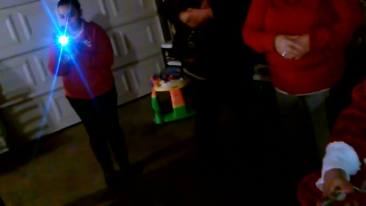 Santa claus pistiando