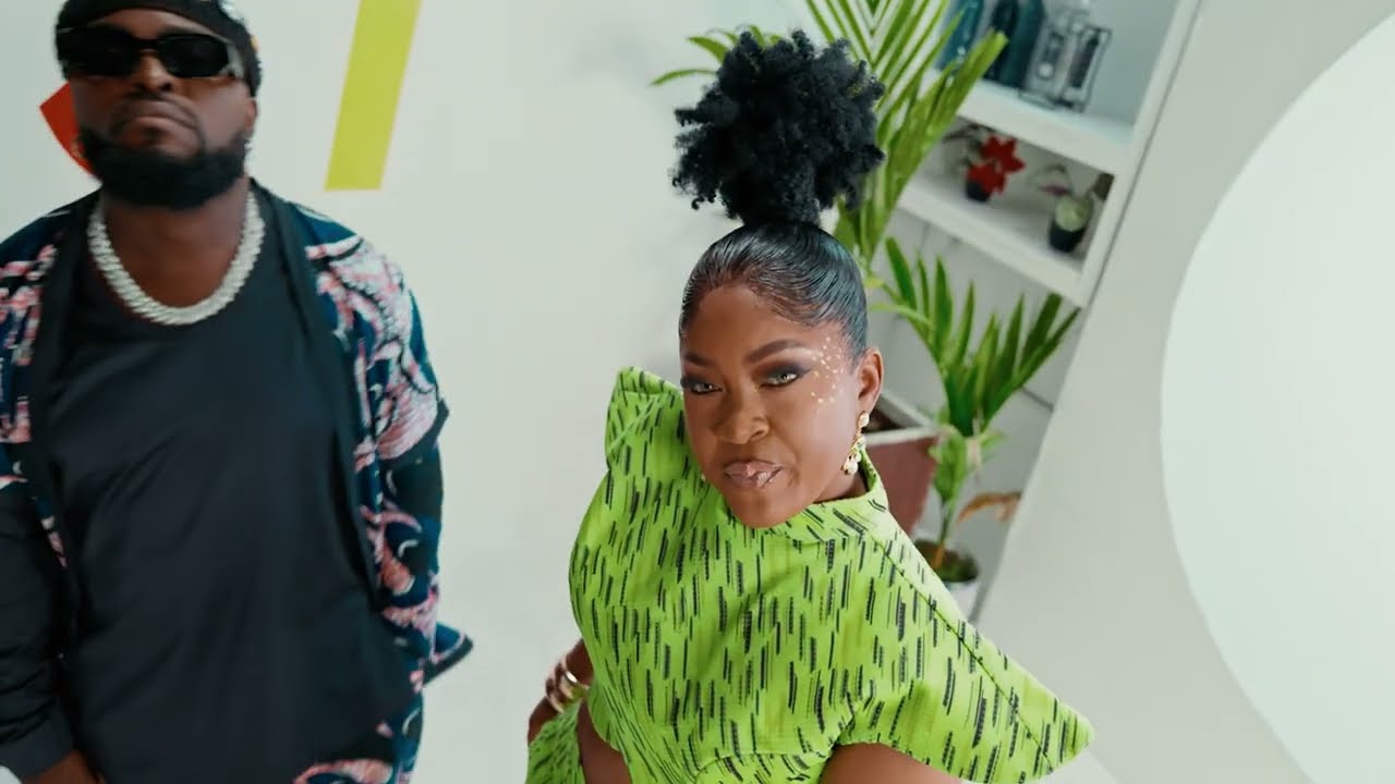 Mimie - 237 Mood (Official Music Video) feat Phillbill