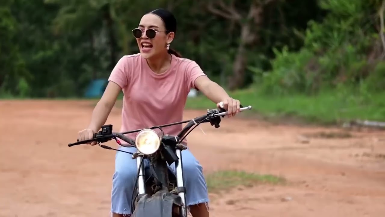 มอเตอร์ไซค์ฮ้าง ผู้ใหญ่ต้อภูสวรรค์ (MV VERSION)