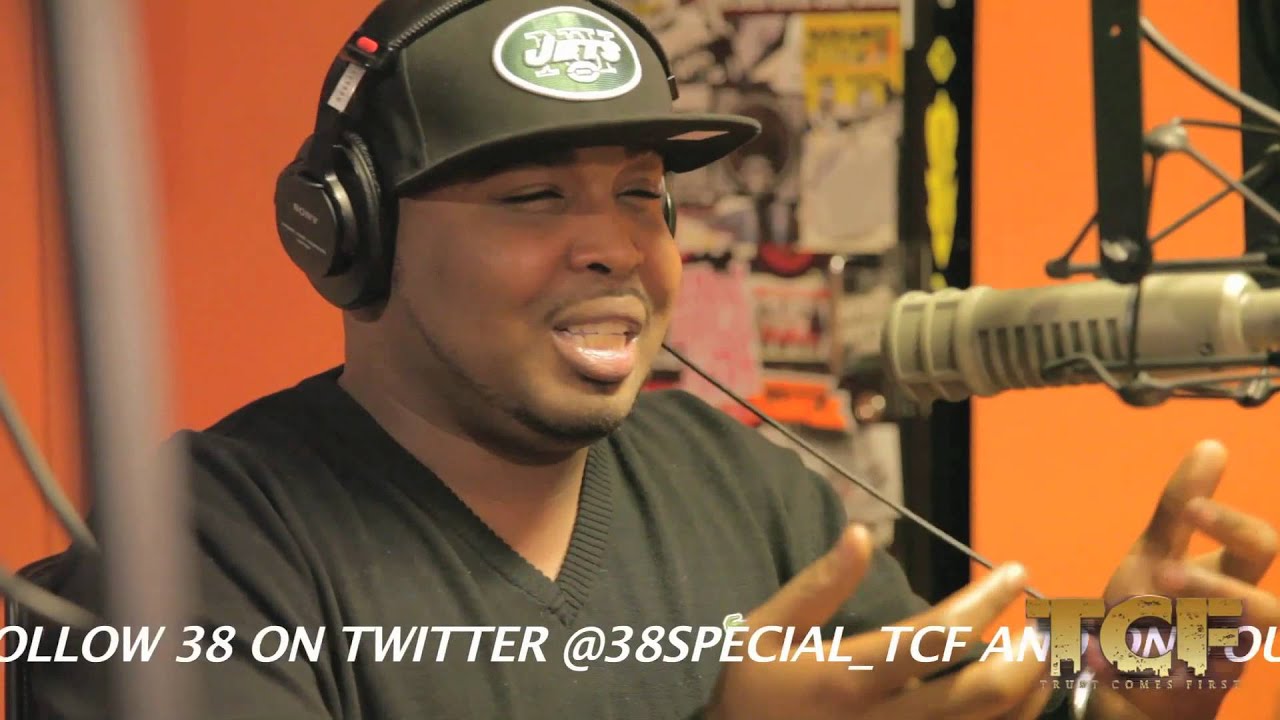 38 SPESH  Freestyles Live on Tony Touch (2012)