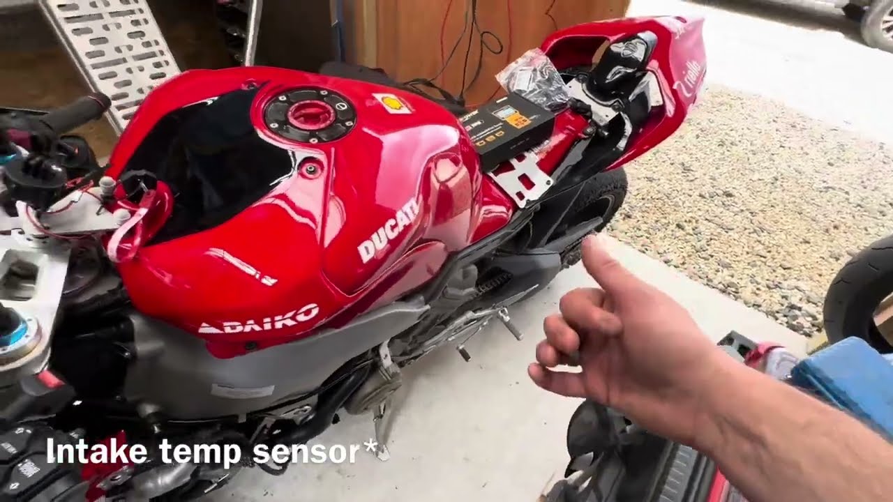 Panigale V4S code reset | Check Engine light clear diy at home | LINKS in Disc