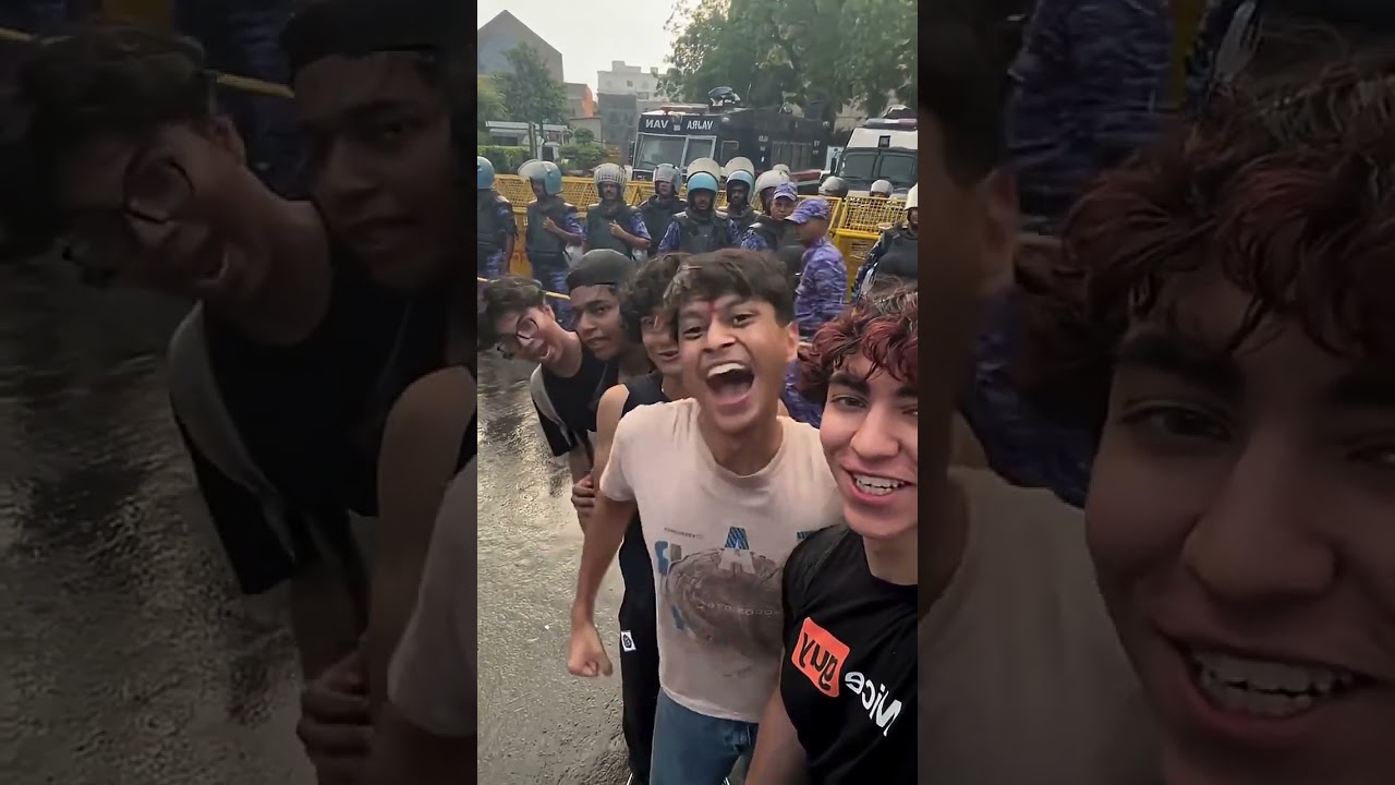 we are 😭✌️ #studentprotest #police #delhi #viralvideo #shorts