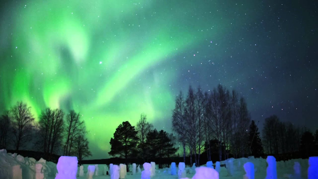Northern Lights in Arctic SnowHotel in Rovaniemi in Lapland Finland - hotel with aurora
