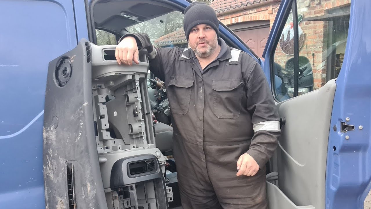 Vauxhall vivaro / opel 2.0 and 1.9 dashboard Removal