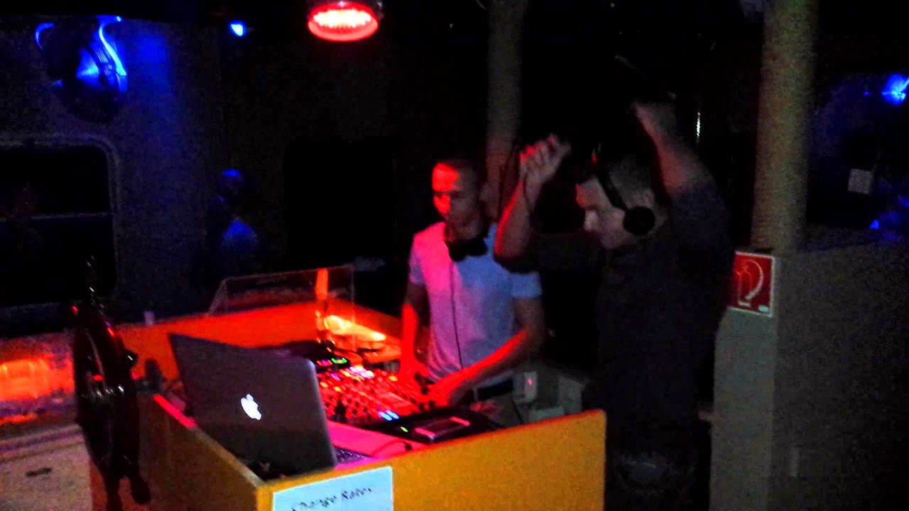 Elektro Groove b2b Raul @ Dokkoló (Budapest, Hajógyári Sziget) Wonderland 2013-11-02