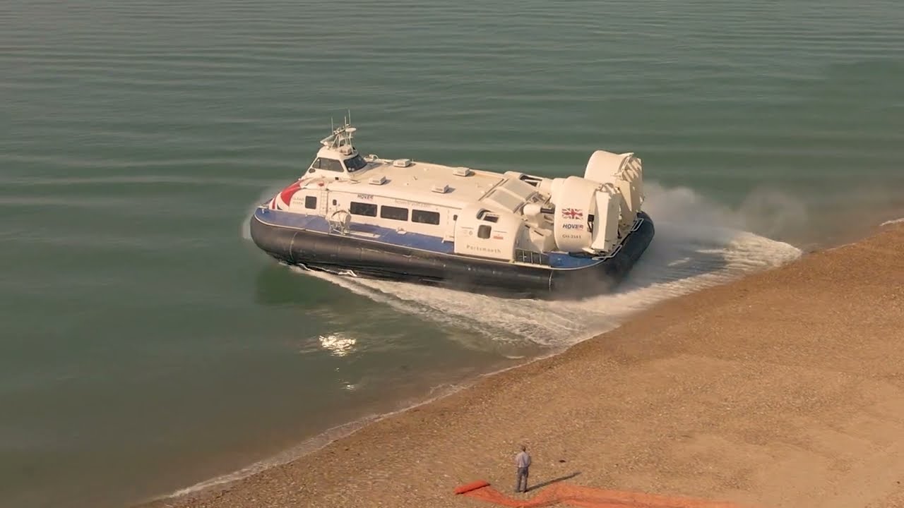 Southsea to Ryde hovercraft - Island Flyer