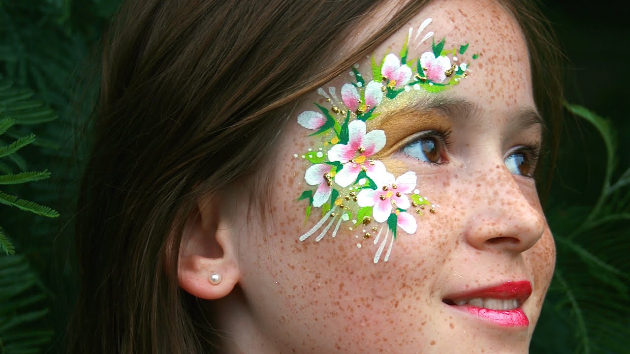 Maquillage de fée des fleurs avec du “gel paillette” - Tutoriel maquillage facile!