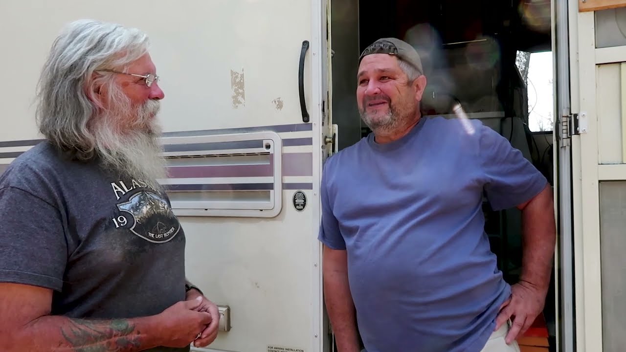 Tour of a Nomad Living in a Class C RV