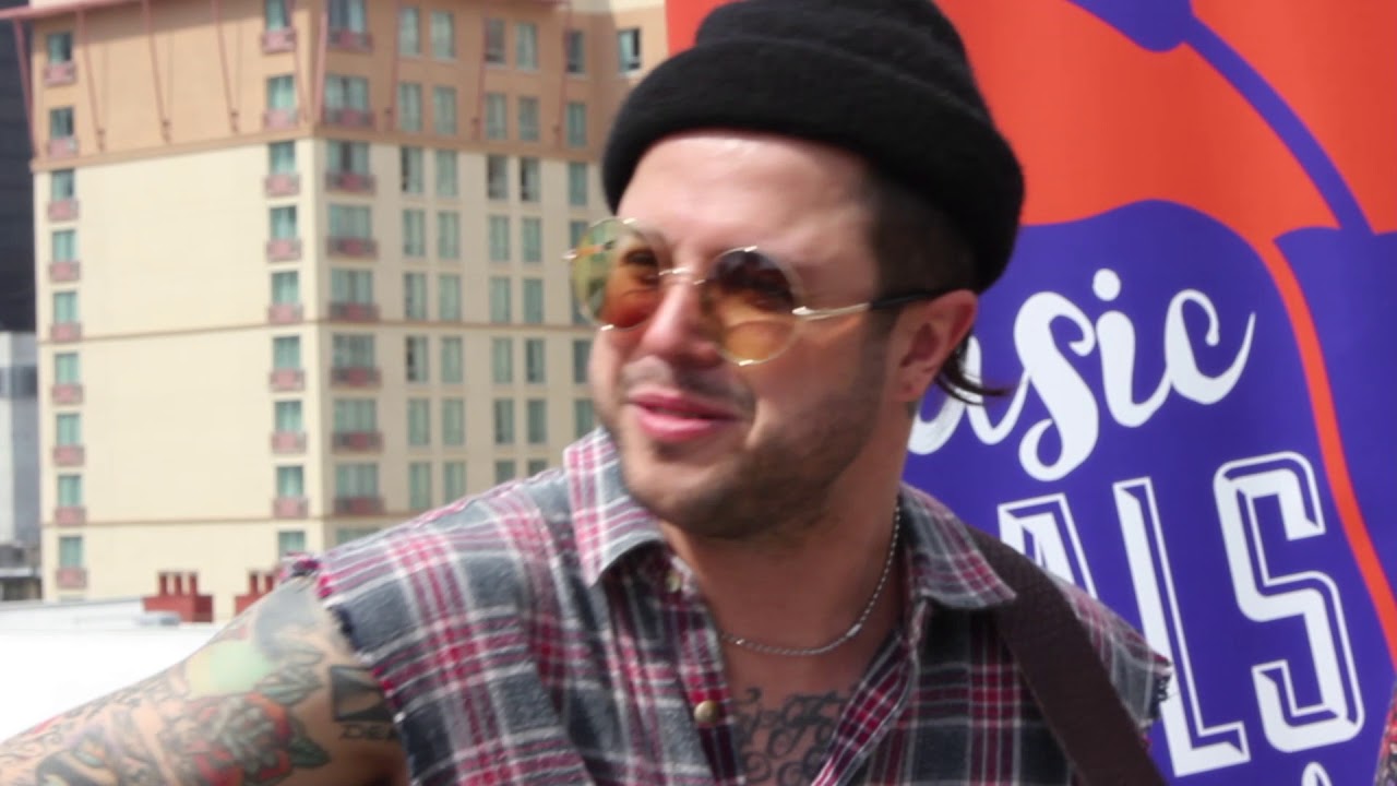lovelytheband performs 