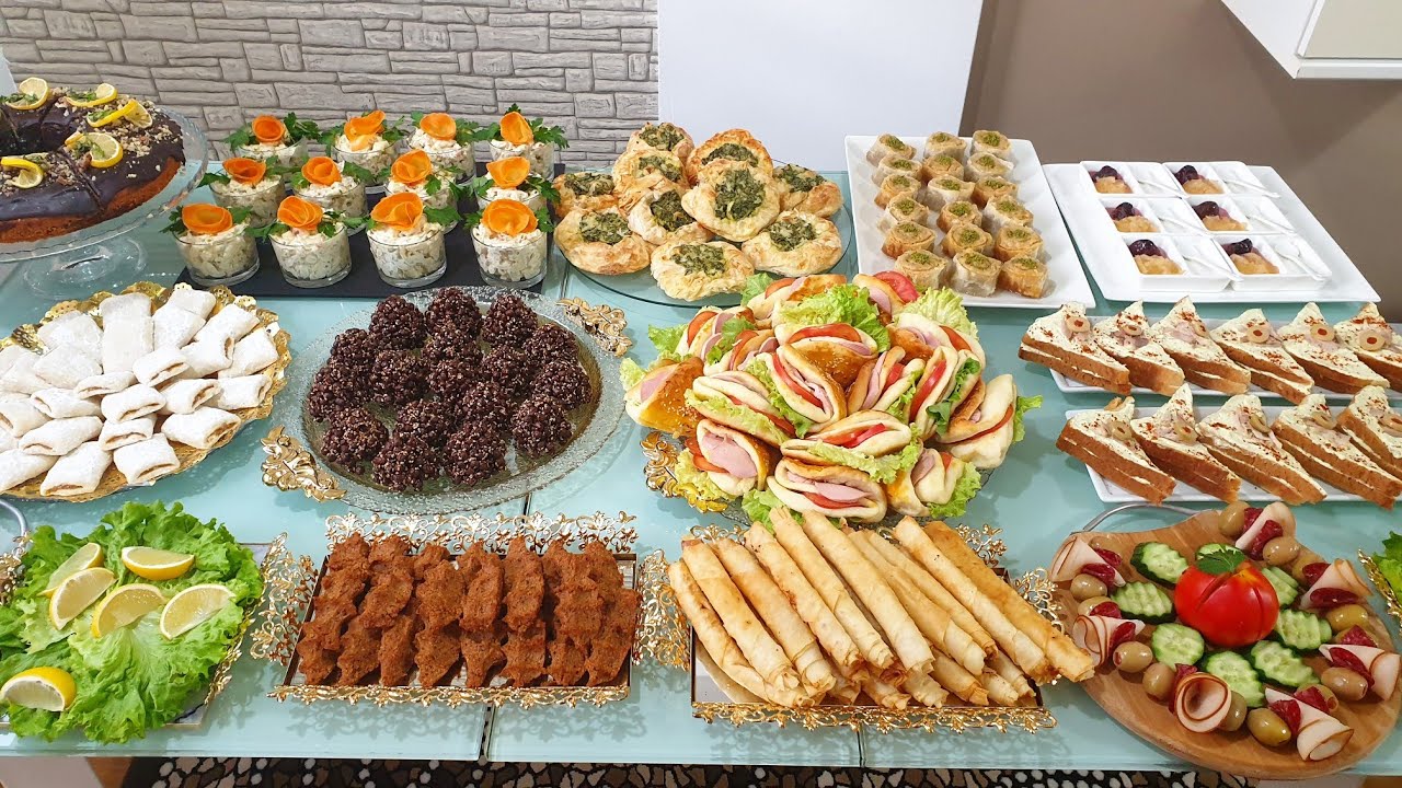 Tavolina Perfekte p&euml;r festa /  The perfect table for the holiday season 🥰
