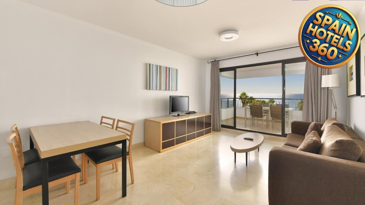 Apartamento de 2 dormitorios vista mar con parking | Nerja, Spain | Hotel Review ⭐