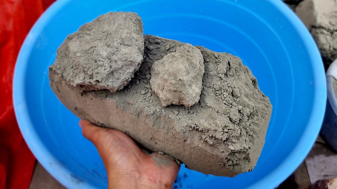 ASMR: Grainy Pure Cement Dry Crumbling in Tub - Oddly Satisfying