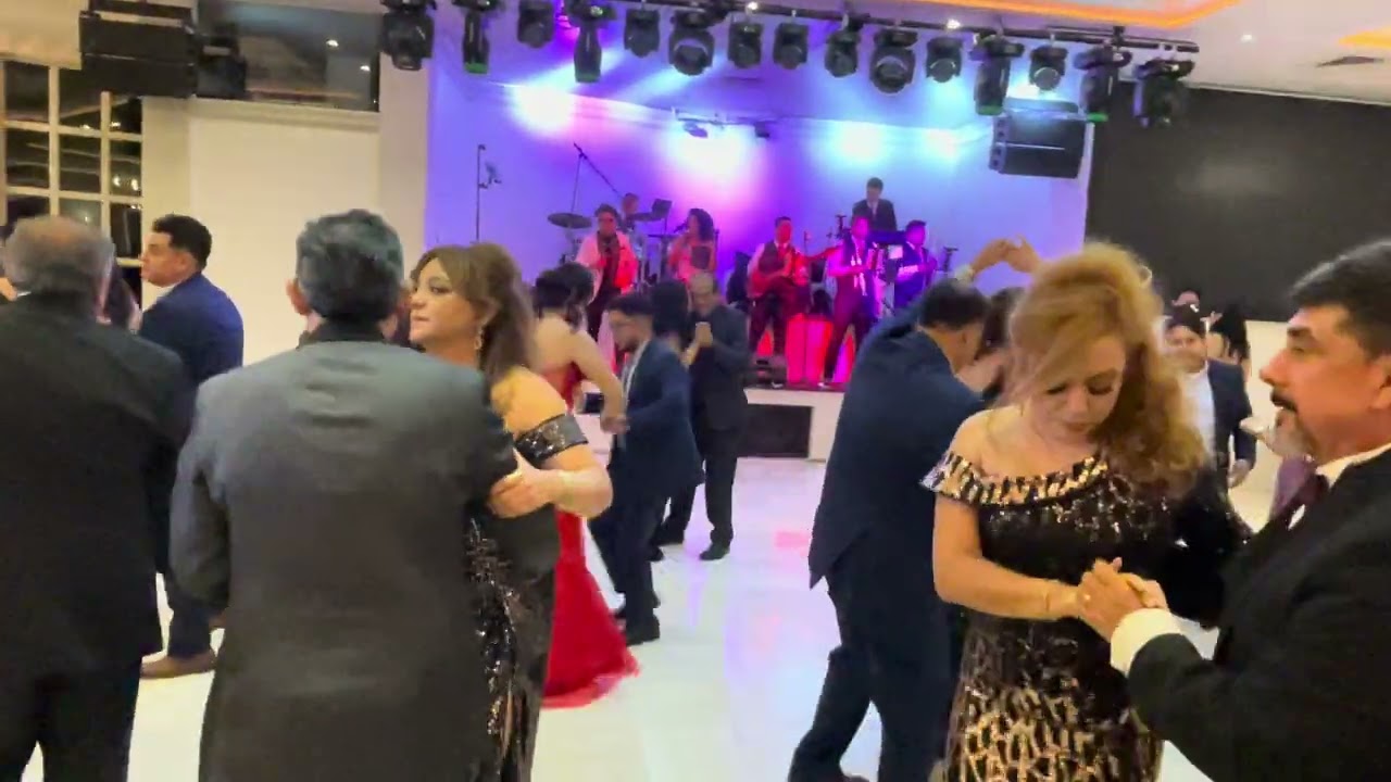 Nunca es suficiente-Ángeles Azules/Grupo Musical Versátil Zona Esmeralda/Ciudad López Mateos/EDOMEX.