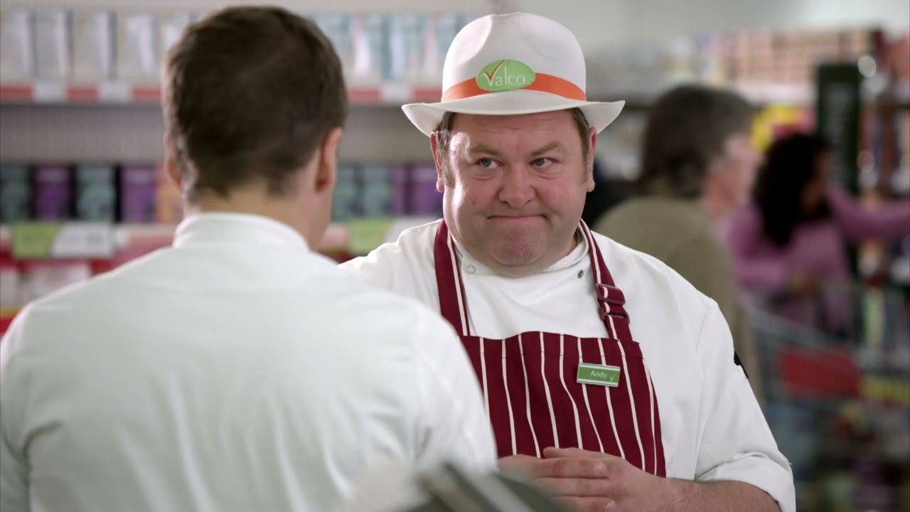 Julie Might Have A Crush | Trollied